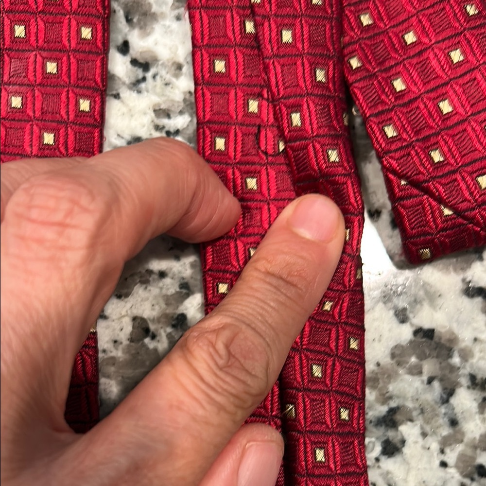 Brooks Brothers Red Textured Tie Classic Accessory - Picture 4 of 4